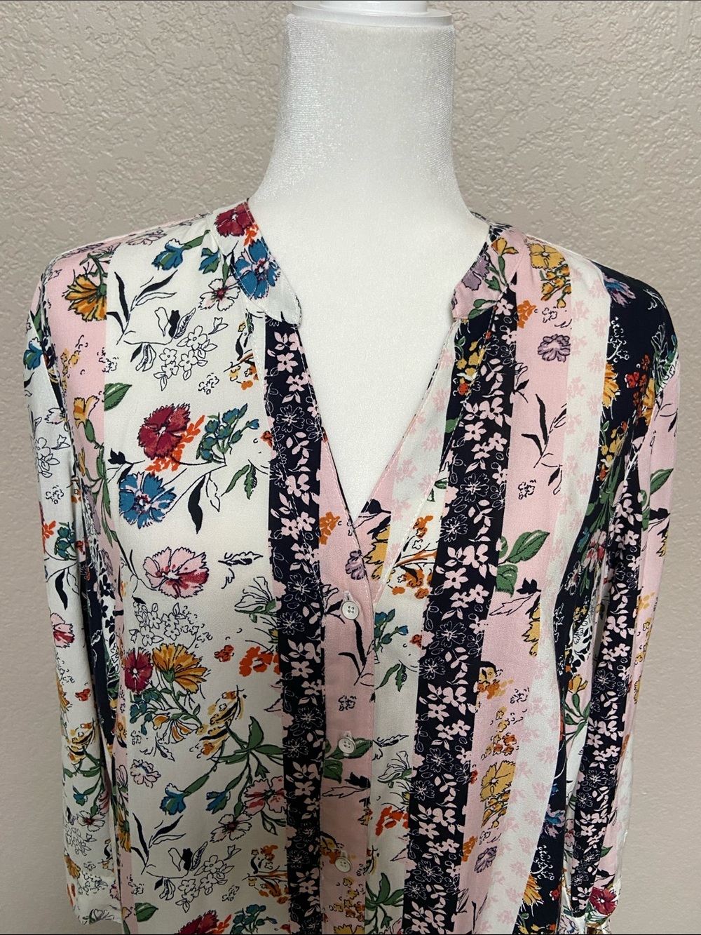 intro. Black Stripe w/ Floral Patchwork Button-down Shirt, size L. NWOT - Picture 5 of 16